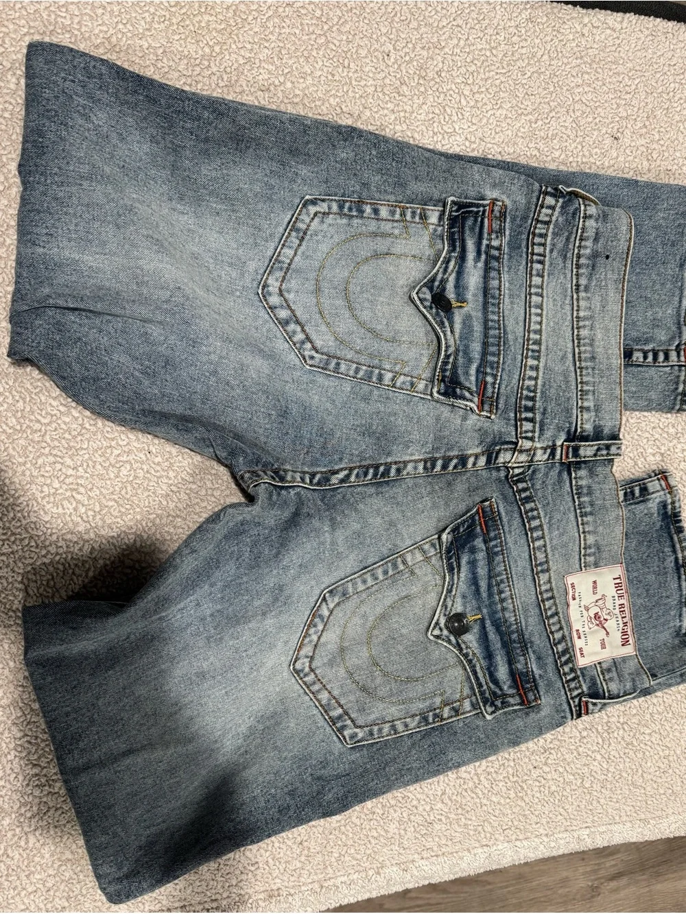 True Religion Men’s Faded Light Blue Relaxed Jeans